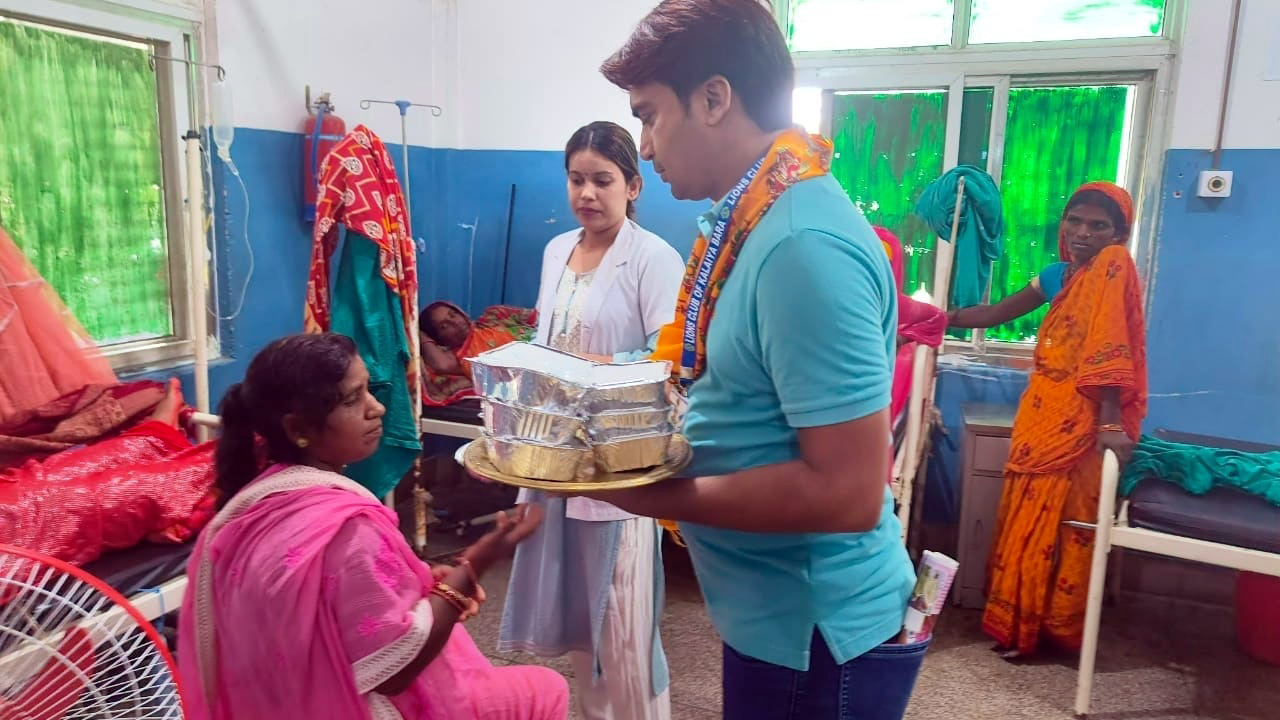 Lions Food Distribution_Kalaiya Hospital1688229871.jpg